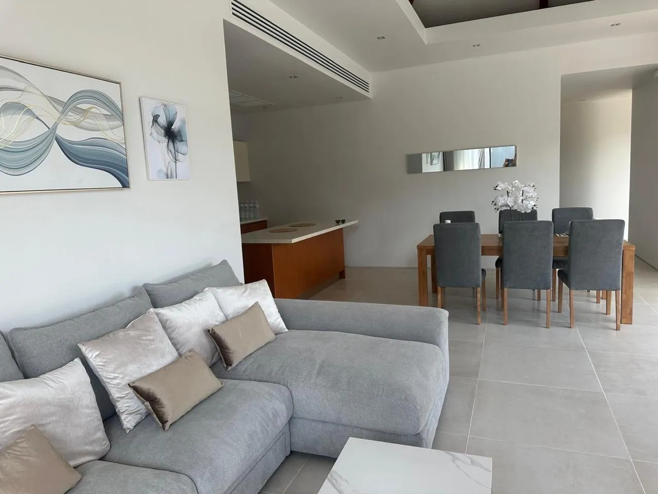 Property image - full photo 4