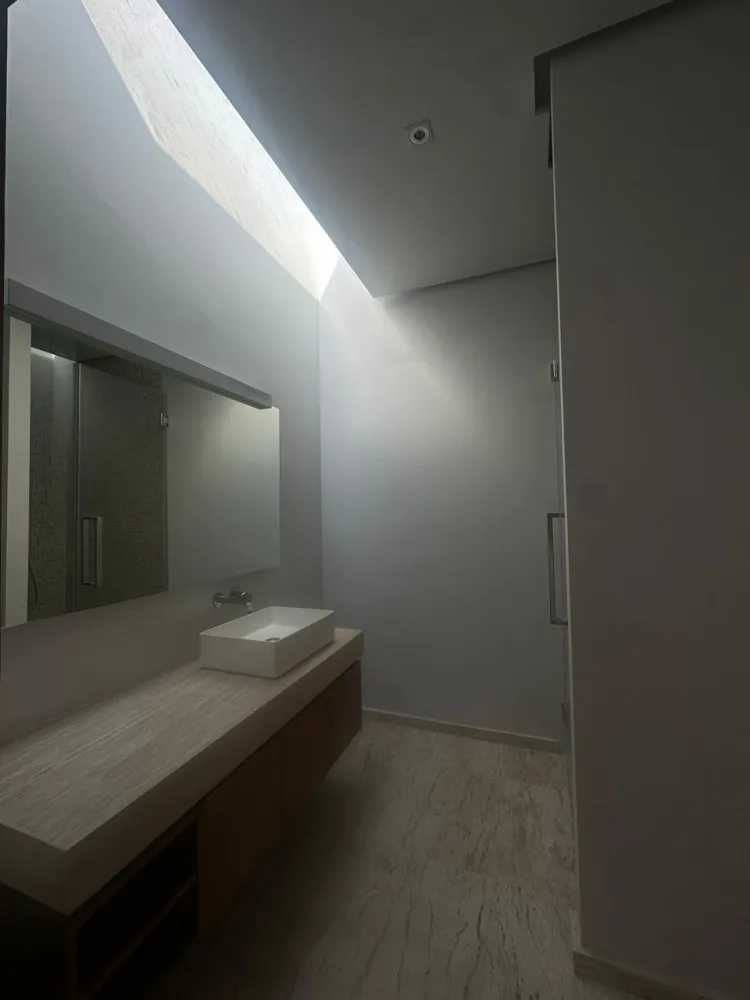 Property image - full photo 27