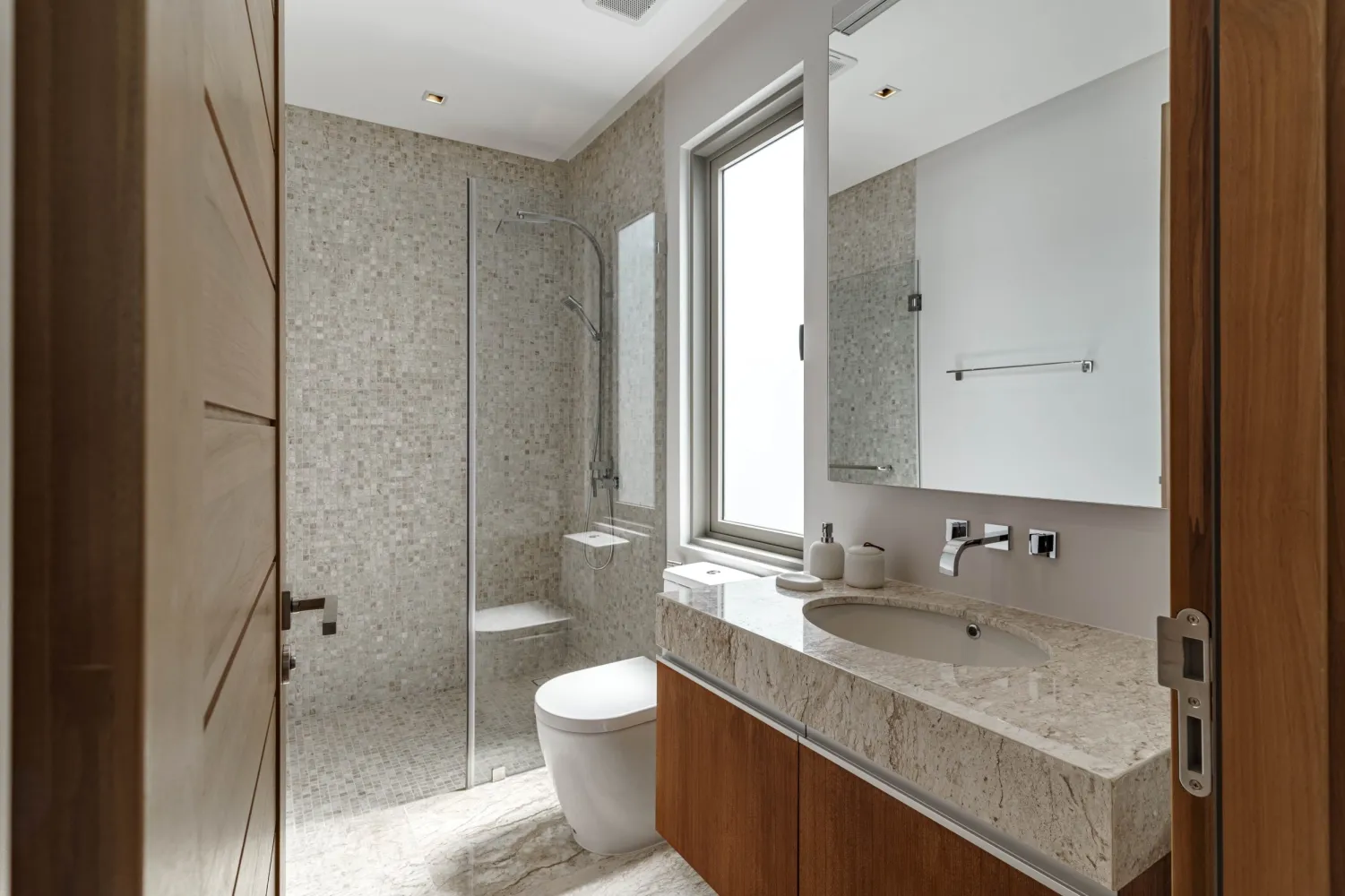 Property image - full photo 9