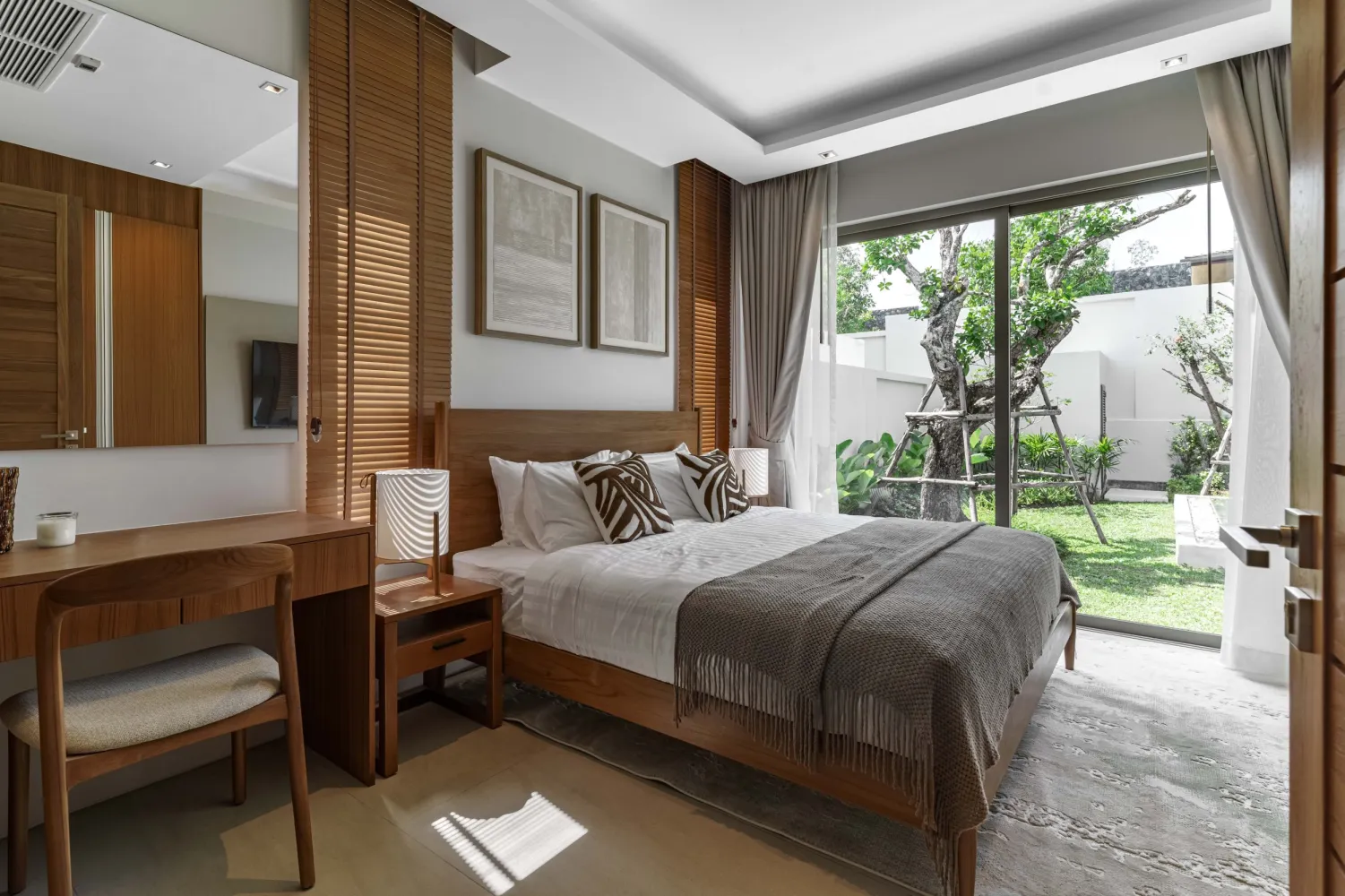 Property image - full photo 11