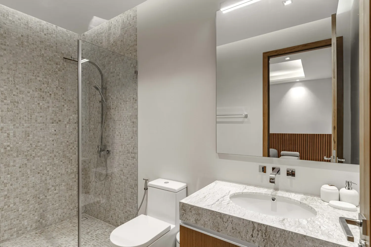 Property image - full photo 12