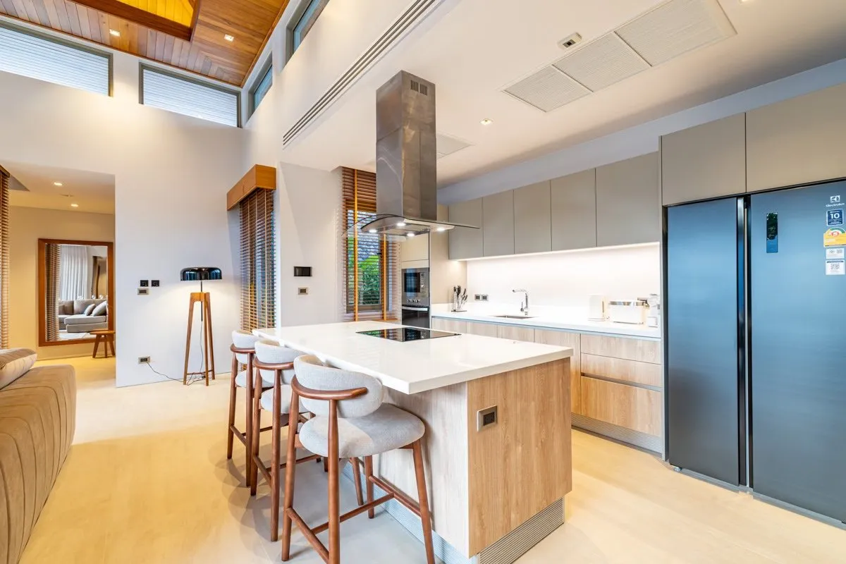 Property image - full photo 4