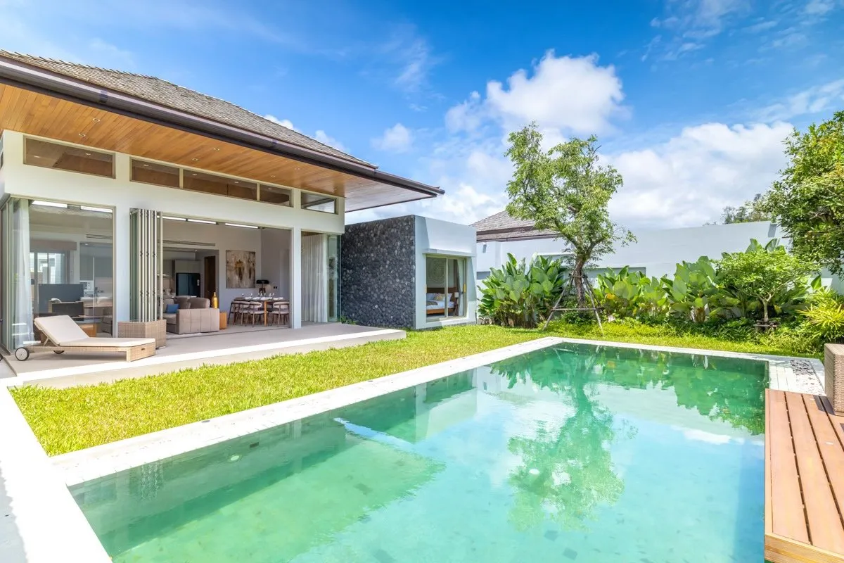 Property image - full photo 2
