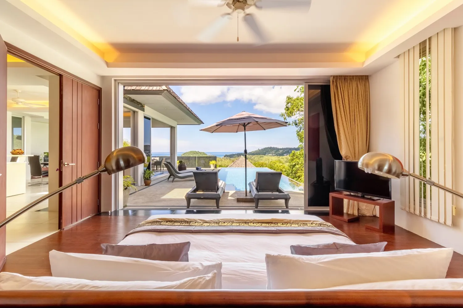 Property image - full photo 14