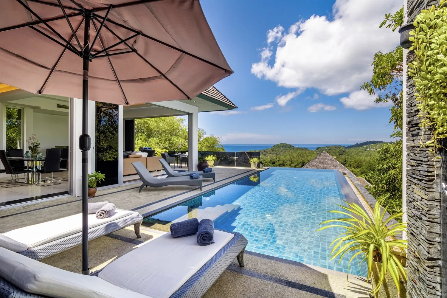 Property image - full photo 1