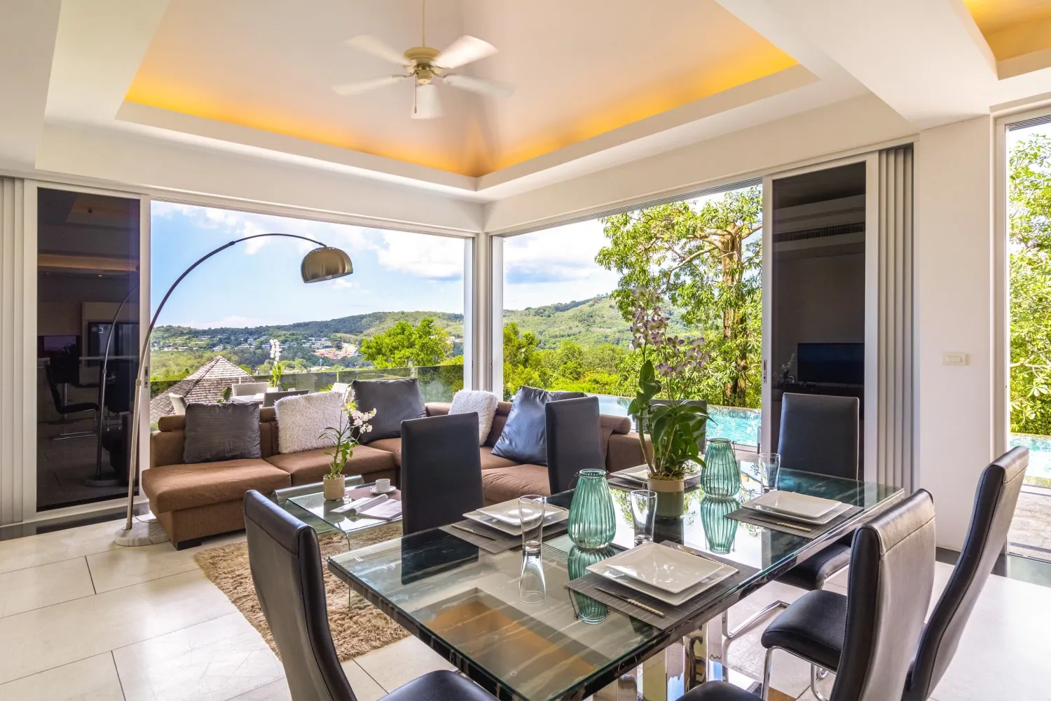 Property image - full photo 5