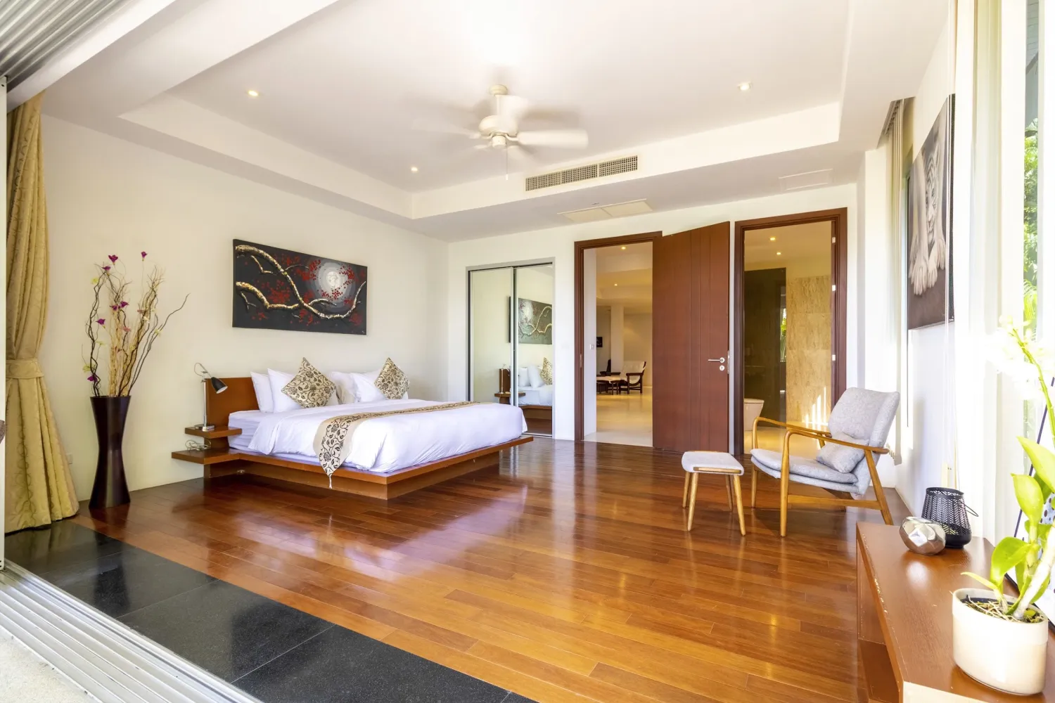 Property image - full photo 33