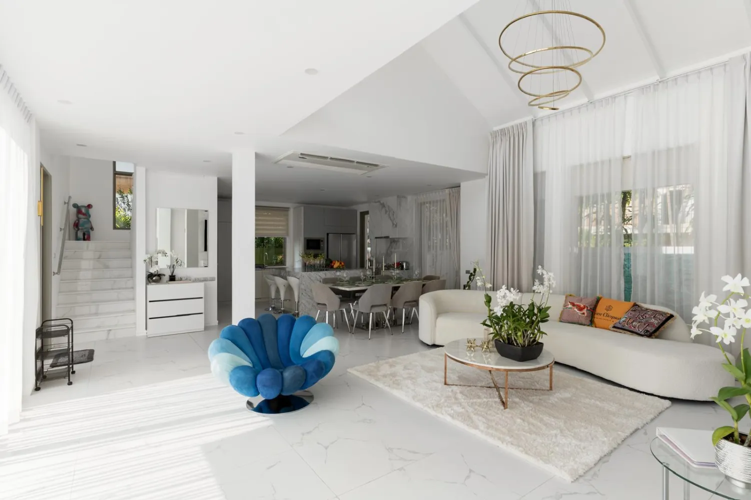 Property image - full photo 11