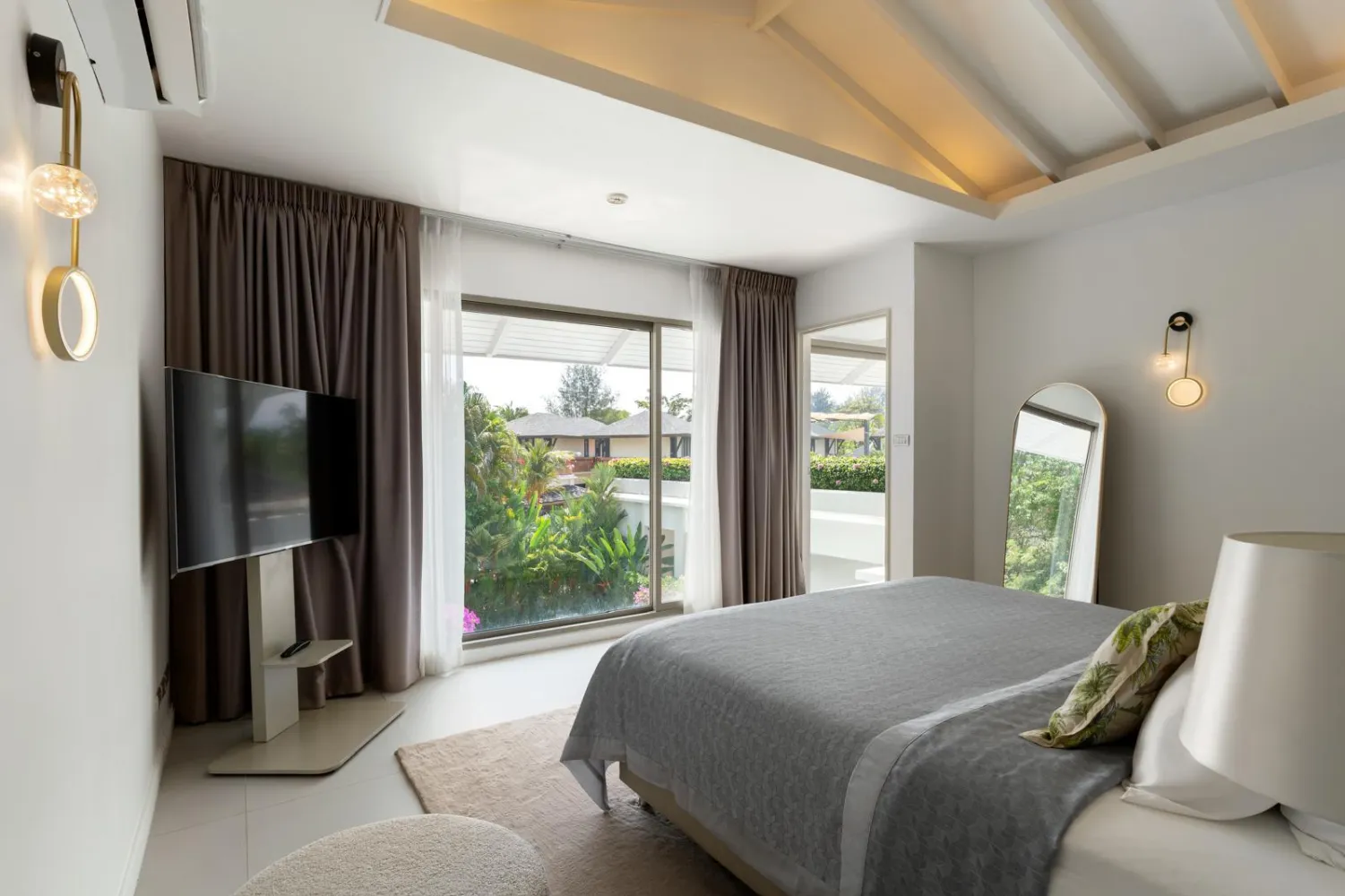 Property image - full photo 19