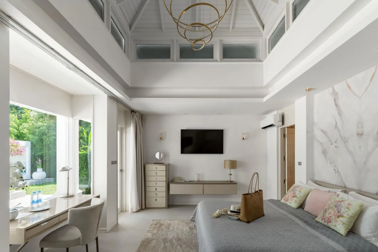 Property image - full photo 14