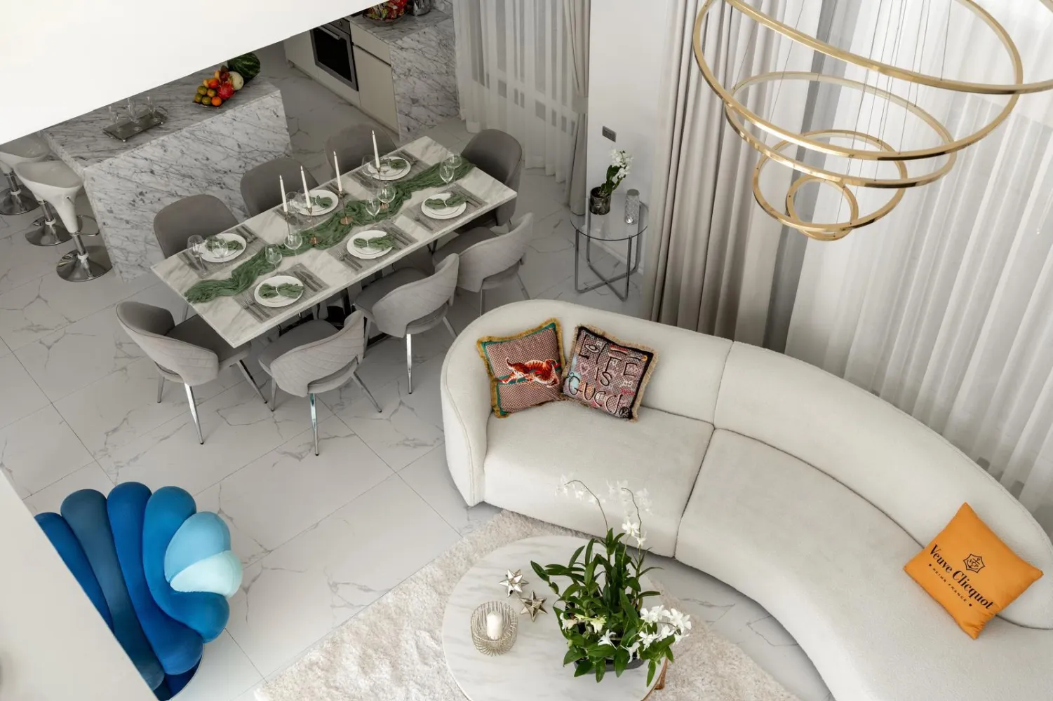 Property image - full photo 2
