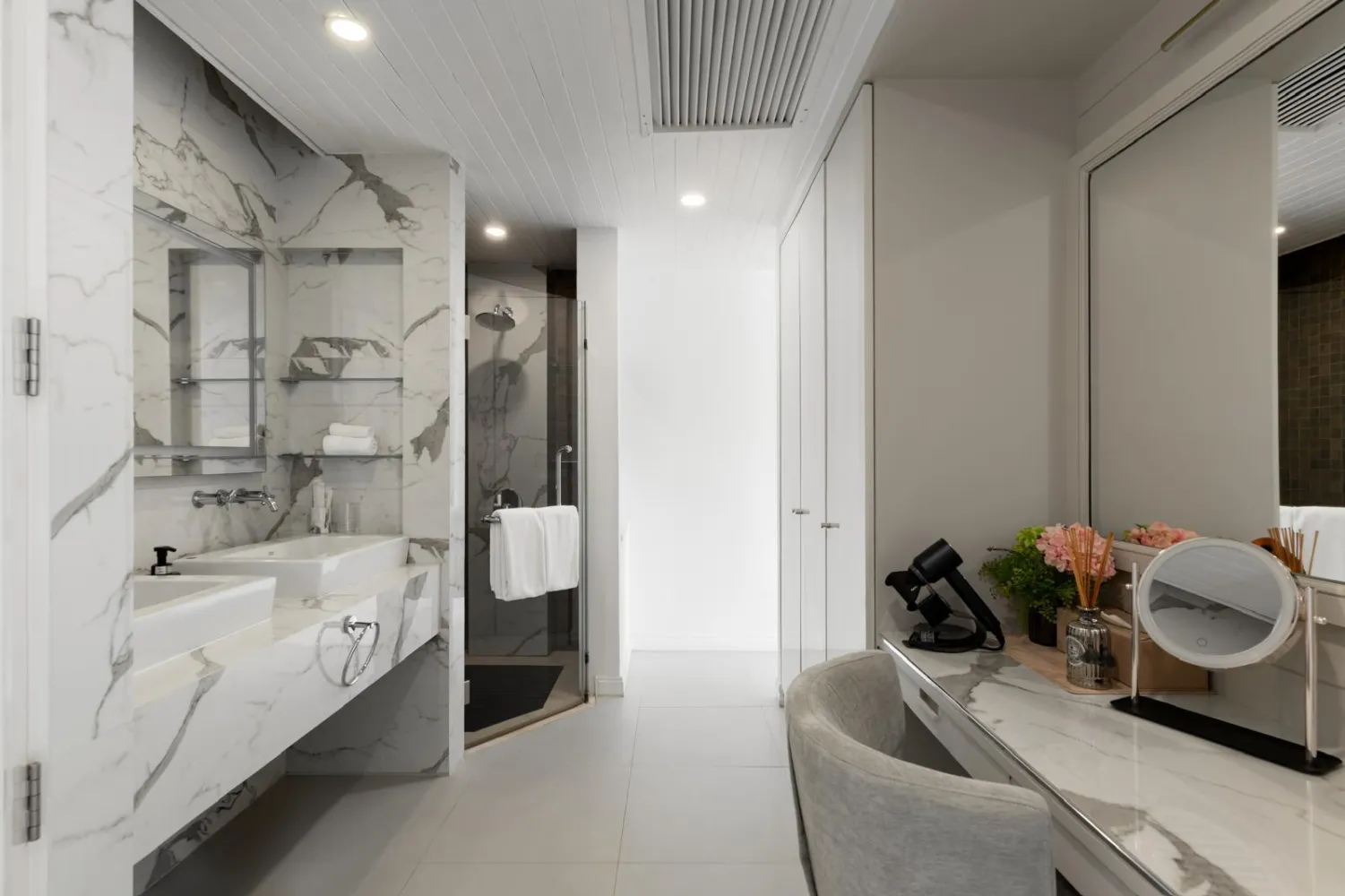 Property image - full photo 21