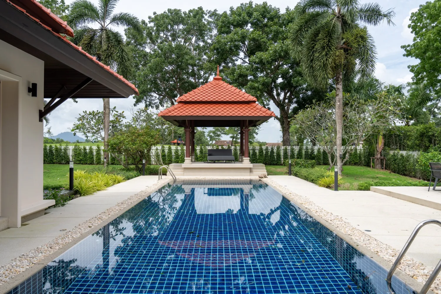 Property image - full photo 10