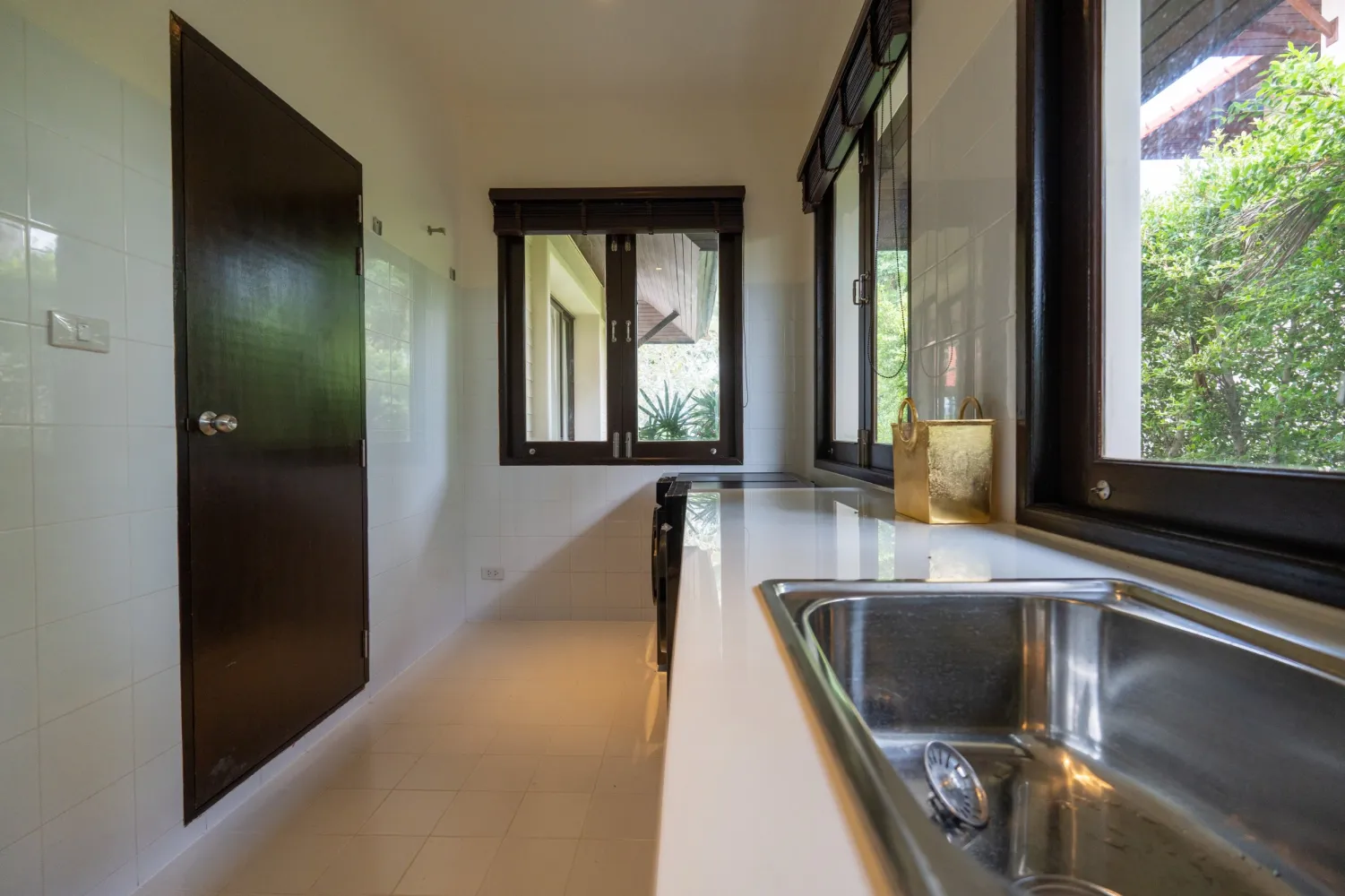 Property image - full photo 15