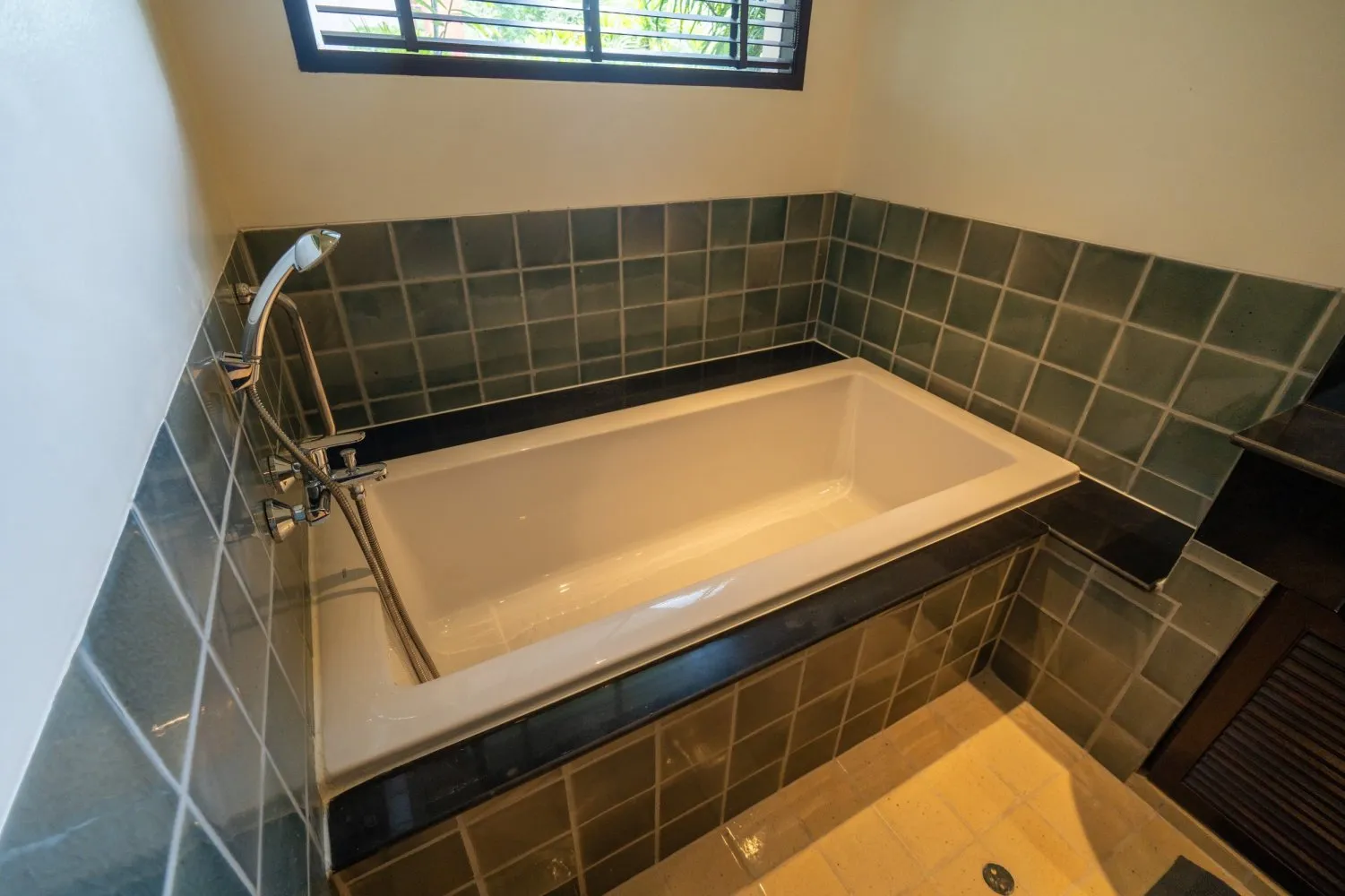 Property image - full photo 19