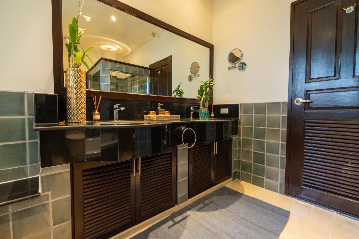 Property image - full photo 20