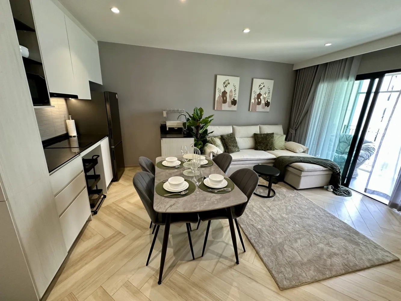 Property image - full photo 10