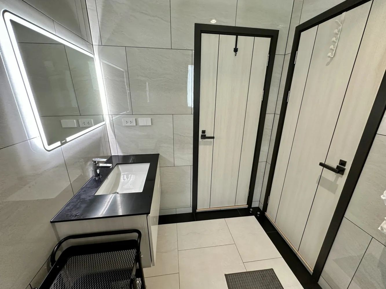 Property image - full photo 43