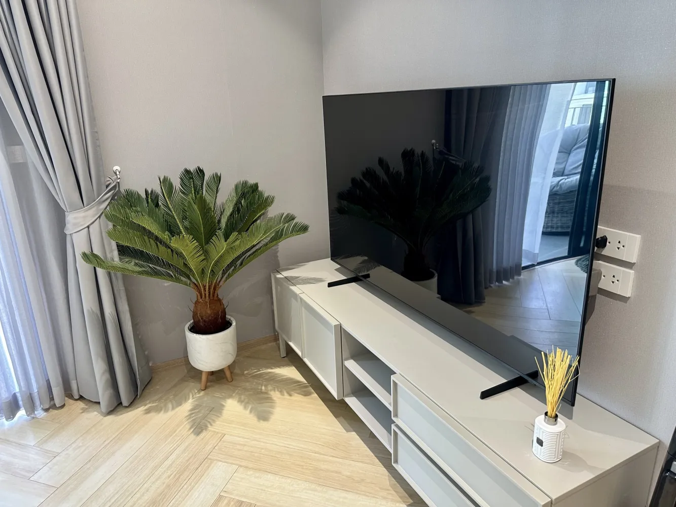 Property image - full photo 14