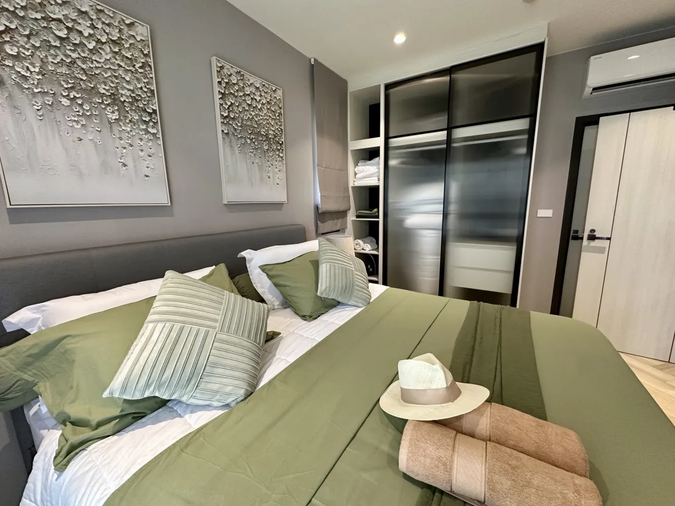Property image - full photo 15
