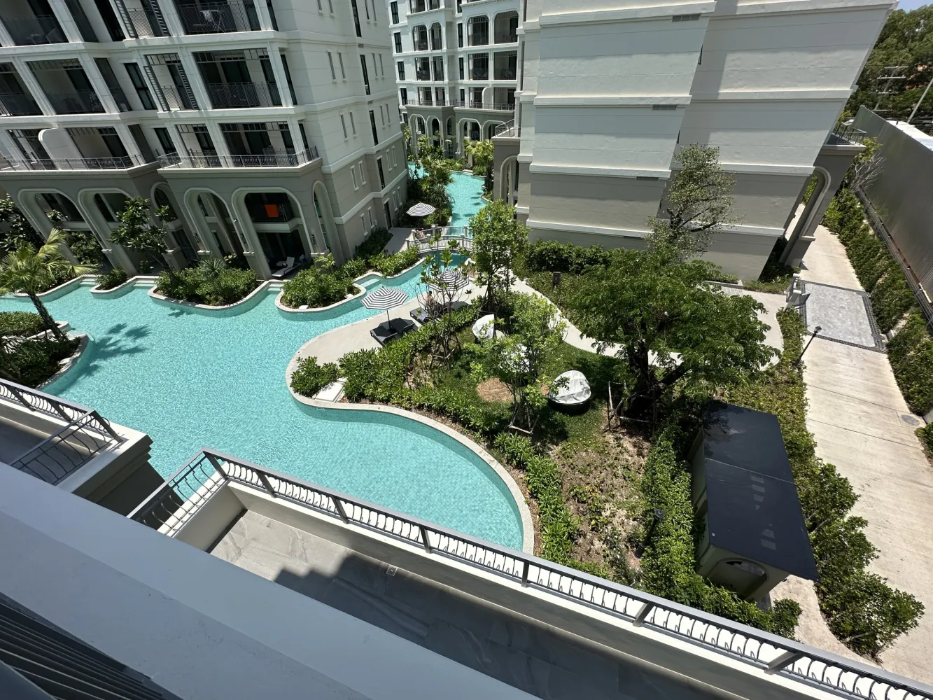 Property image - full photo 3