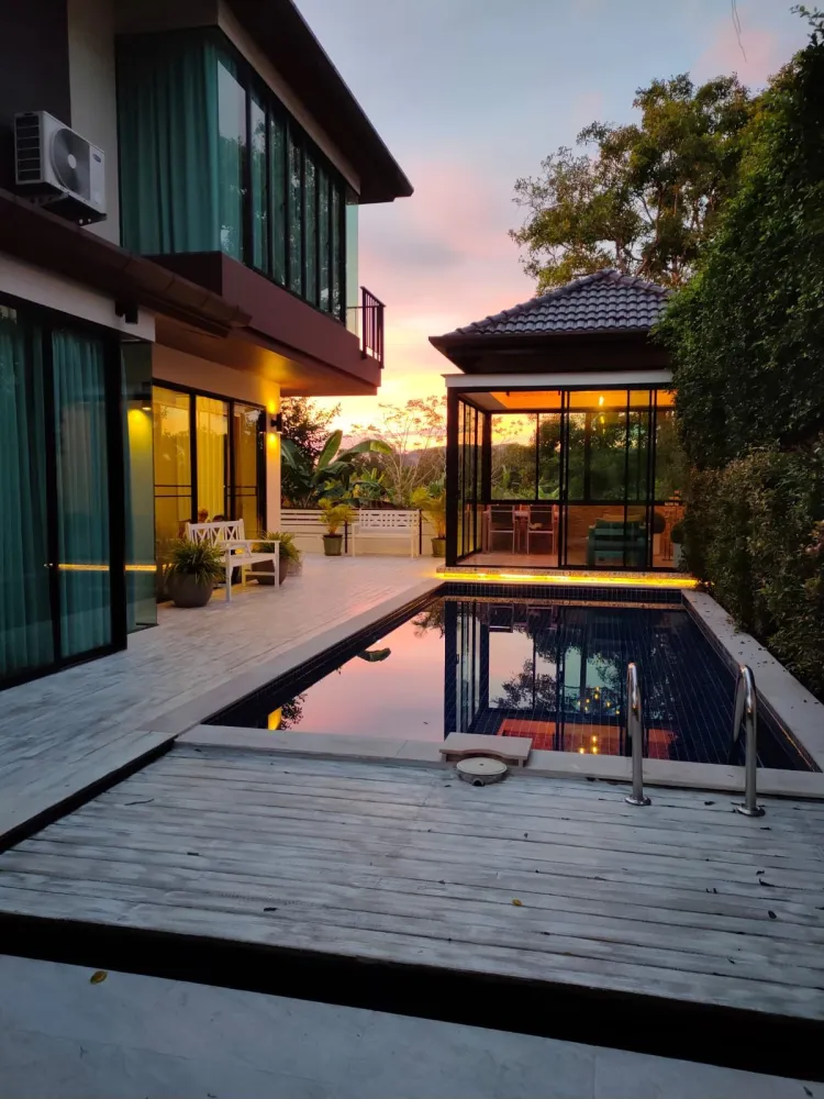 Property image - full photo 13