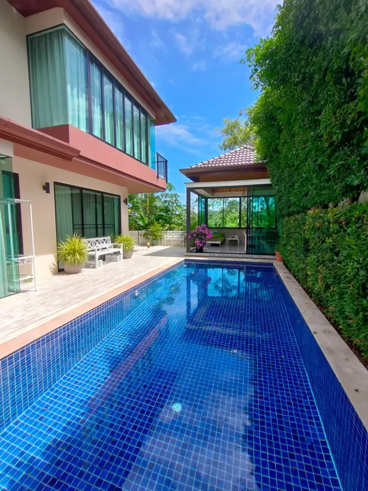 Property image - full photo 1