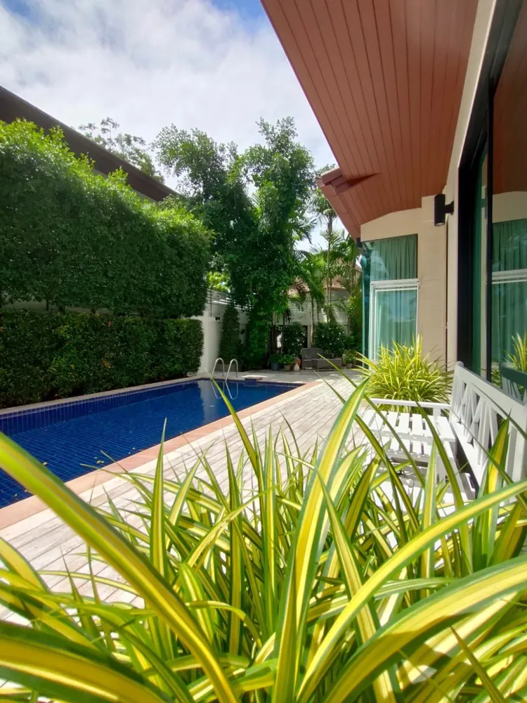 Property image - full photo 2