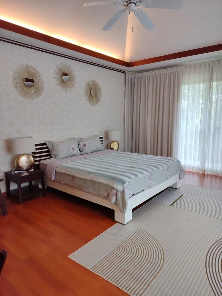 Property image - full photo 9