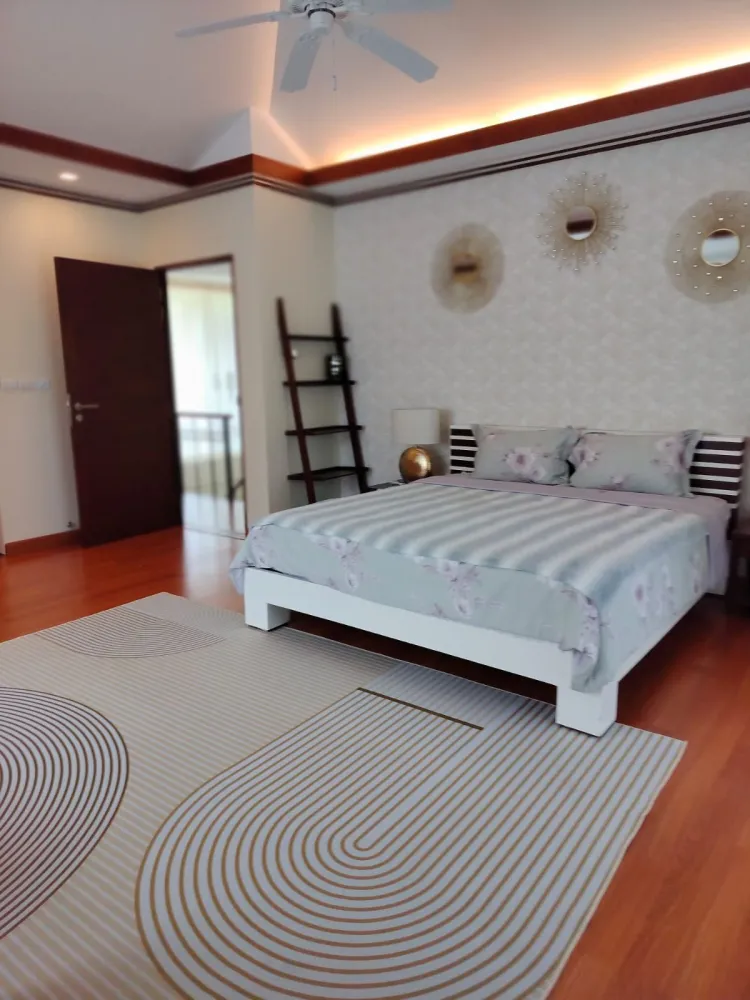 Property image - full photo 10