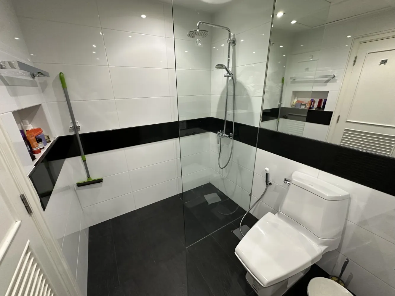 Property image - full photo 41