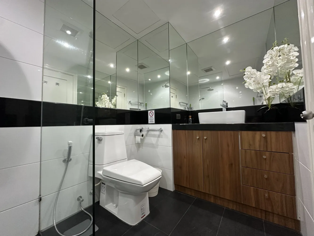 Property image - full photo 40
