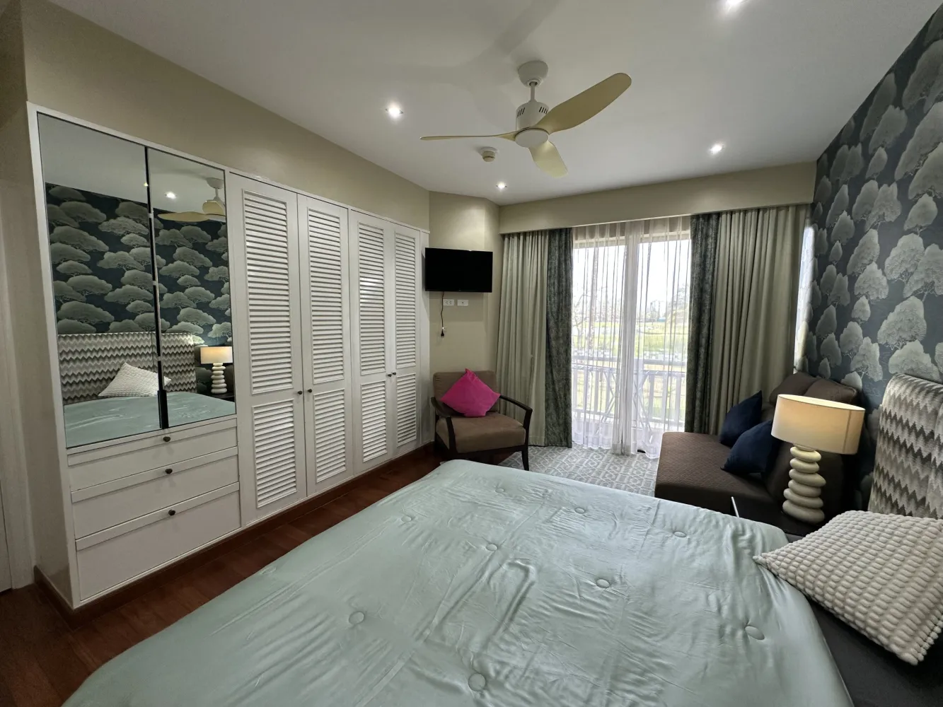 Property image - full photo 34
