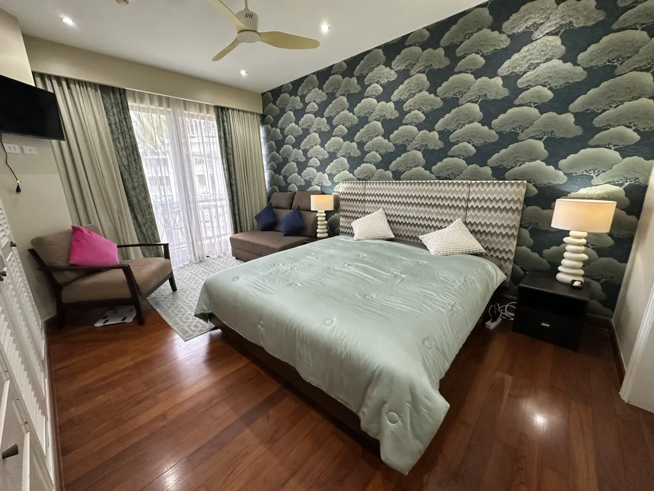 Property image - full photo 35