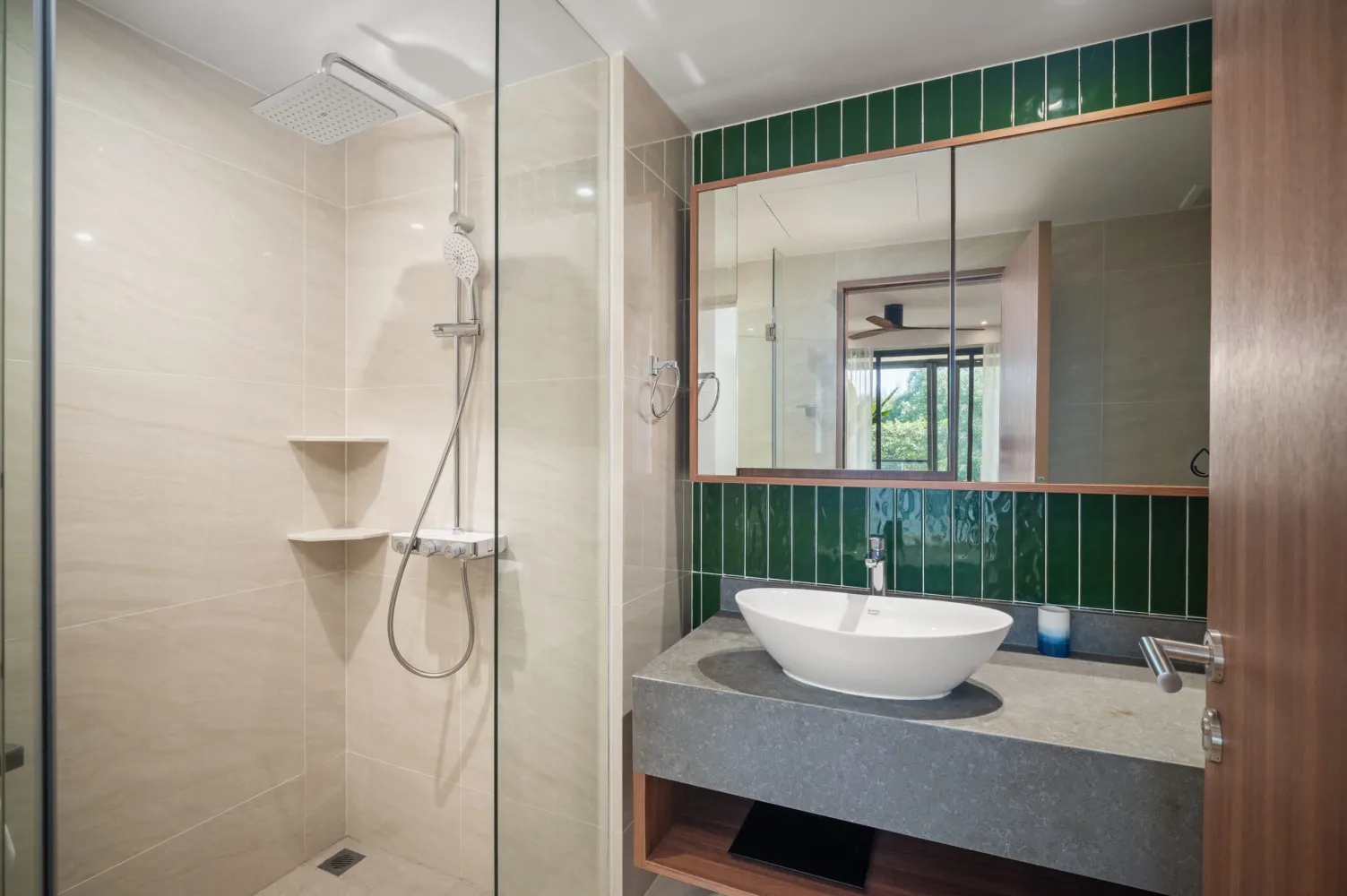 Property image - full photo 15