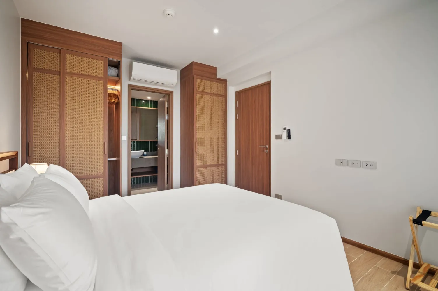 Property image - full photo 13