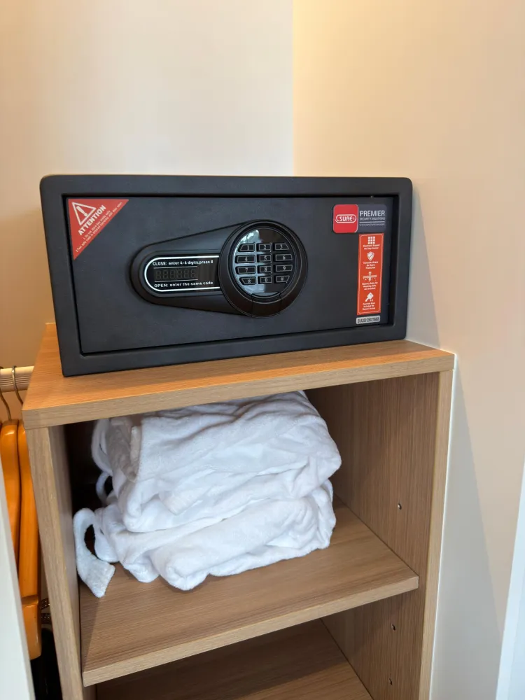 Property image - full photo 17
