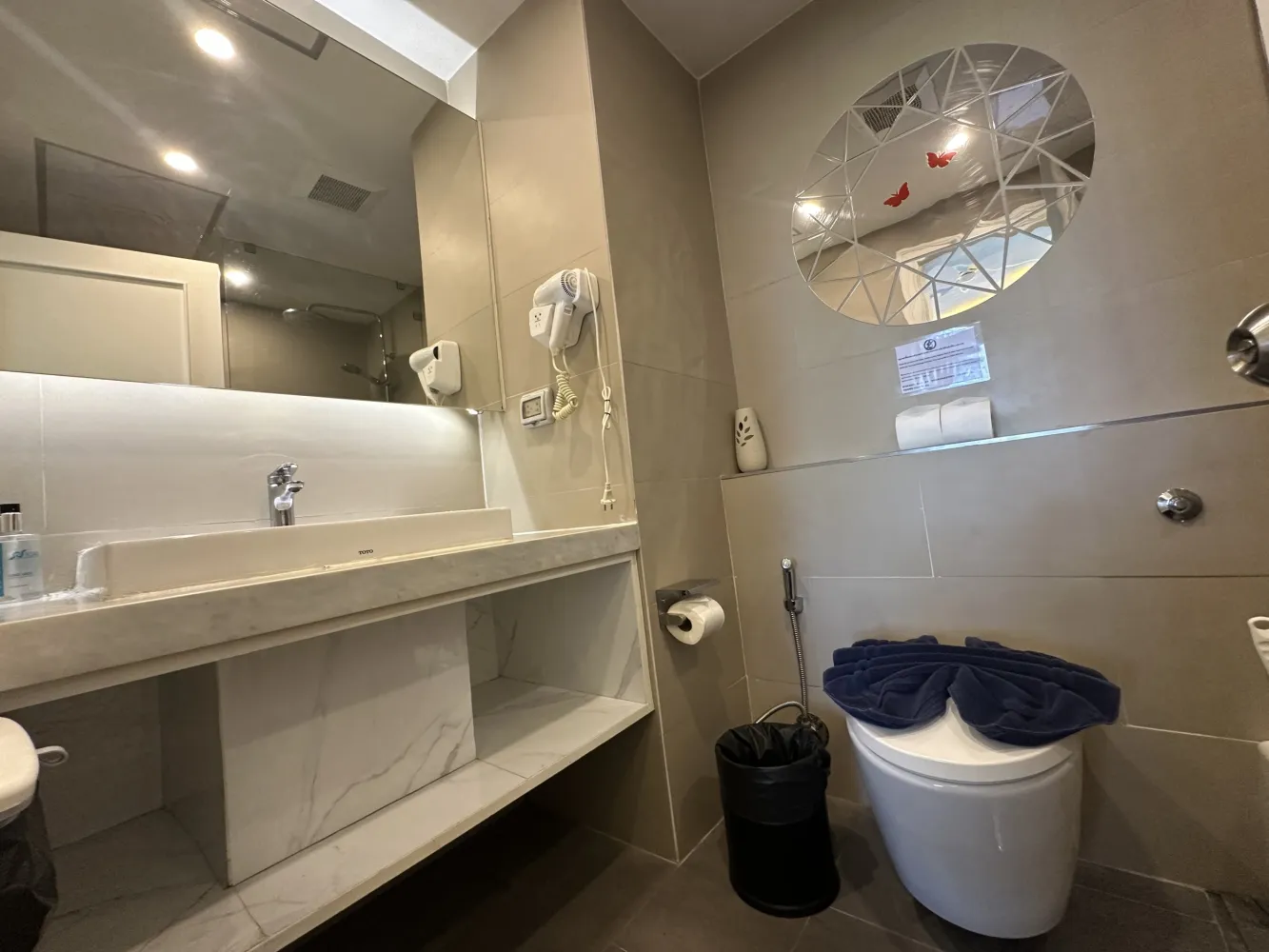 Property image - full photo 31
