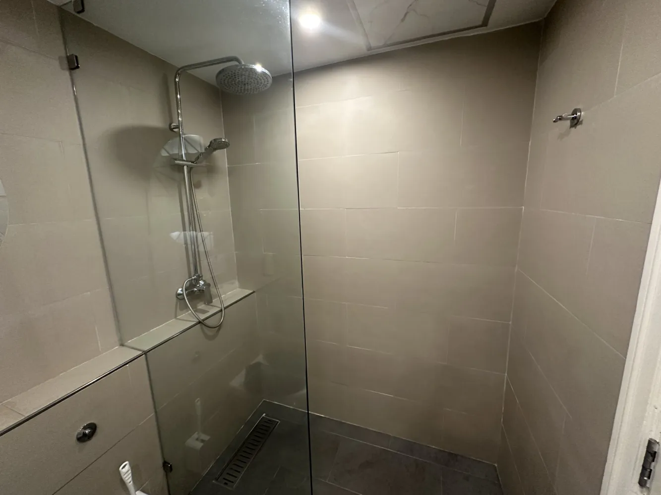 Property image - full photo 34