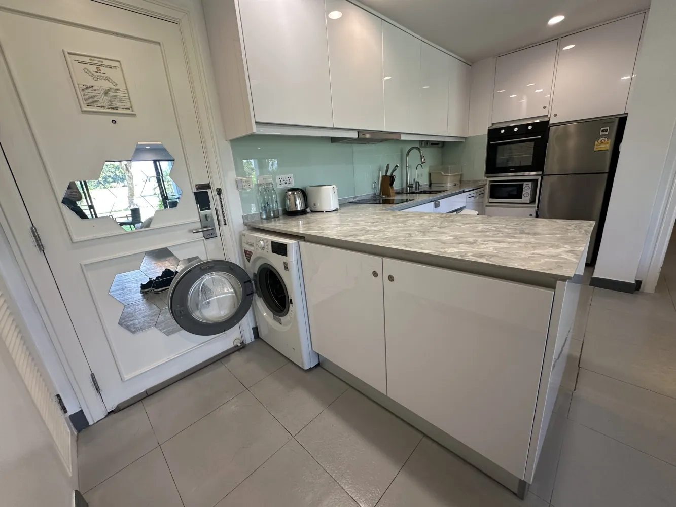 Property image - full photo 18
