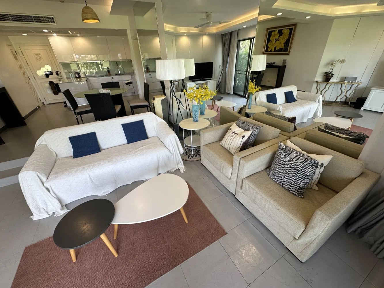 Property image - full photo 4