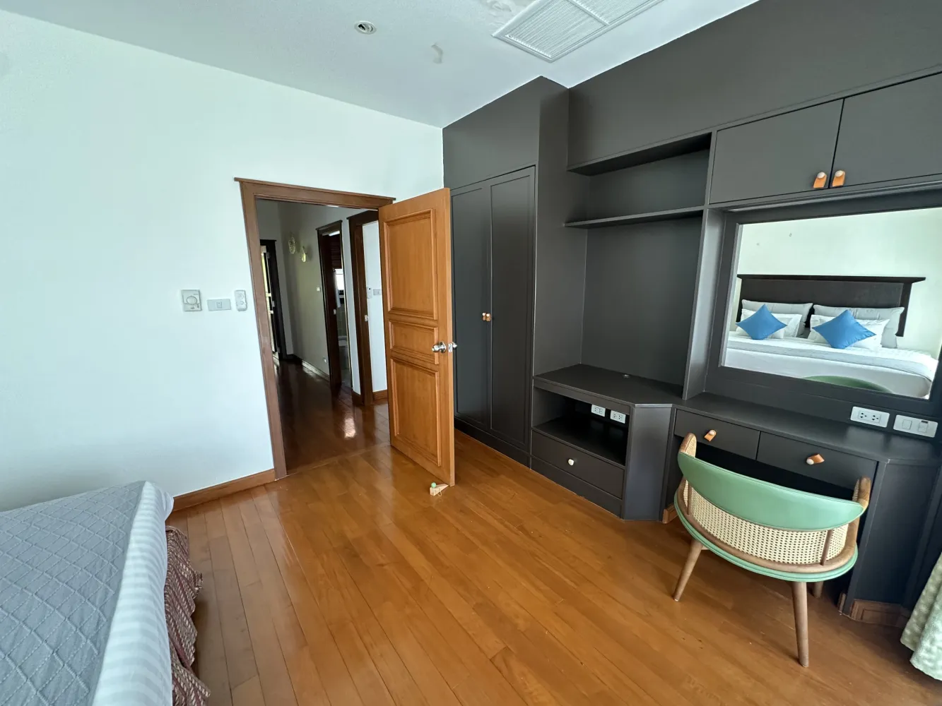 Property image - full photo 23