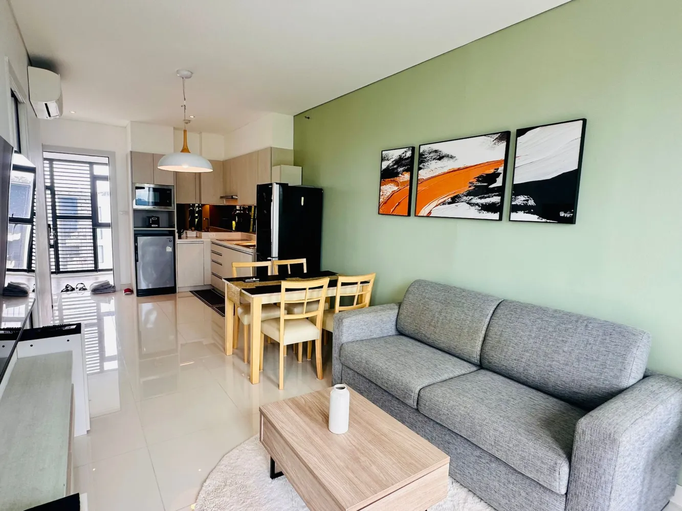 Property image - full photo 3