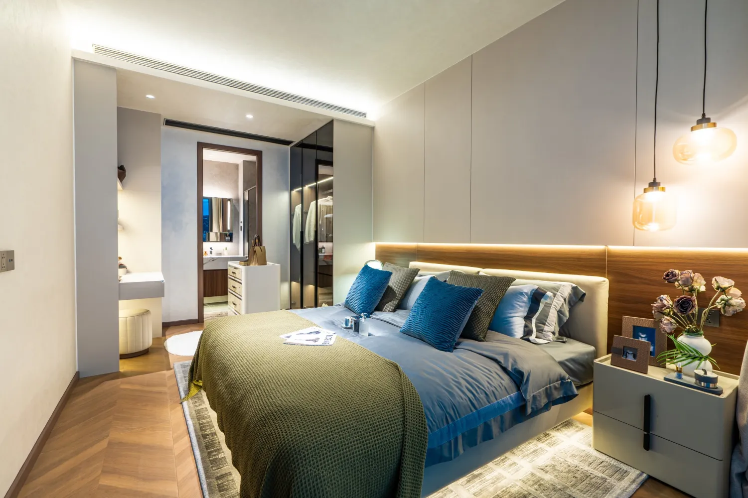 Property image - full photo 3