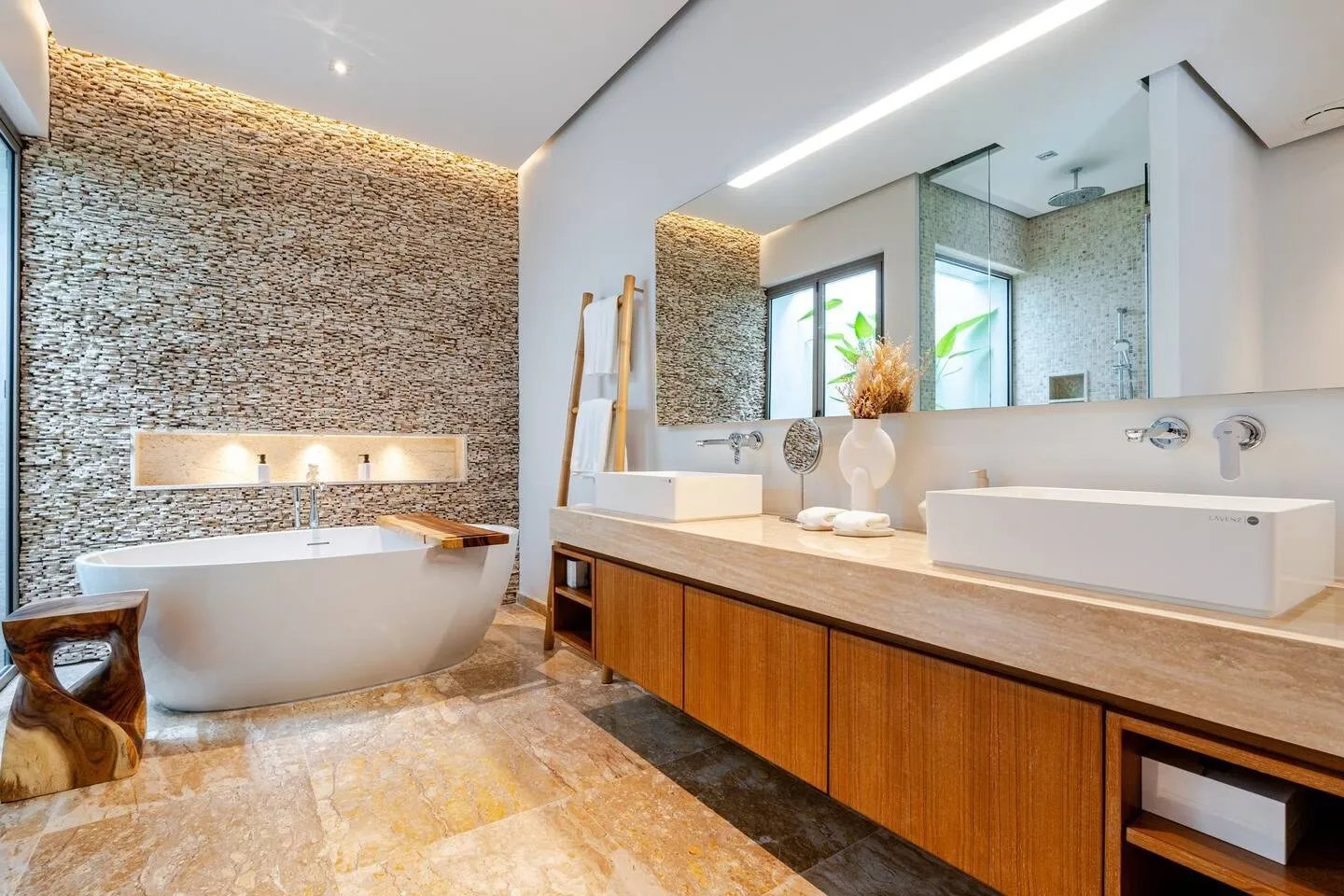 Property image - full photo 27