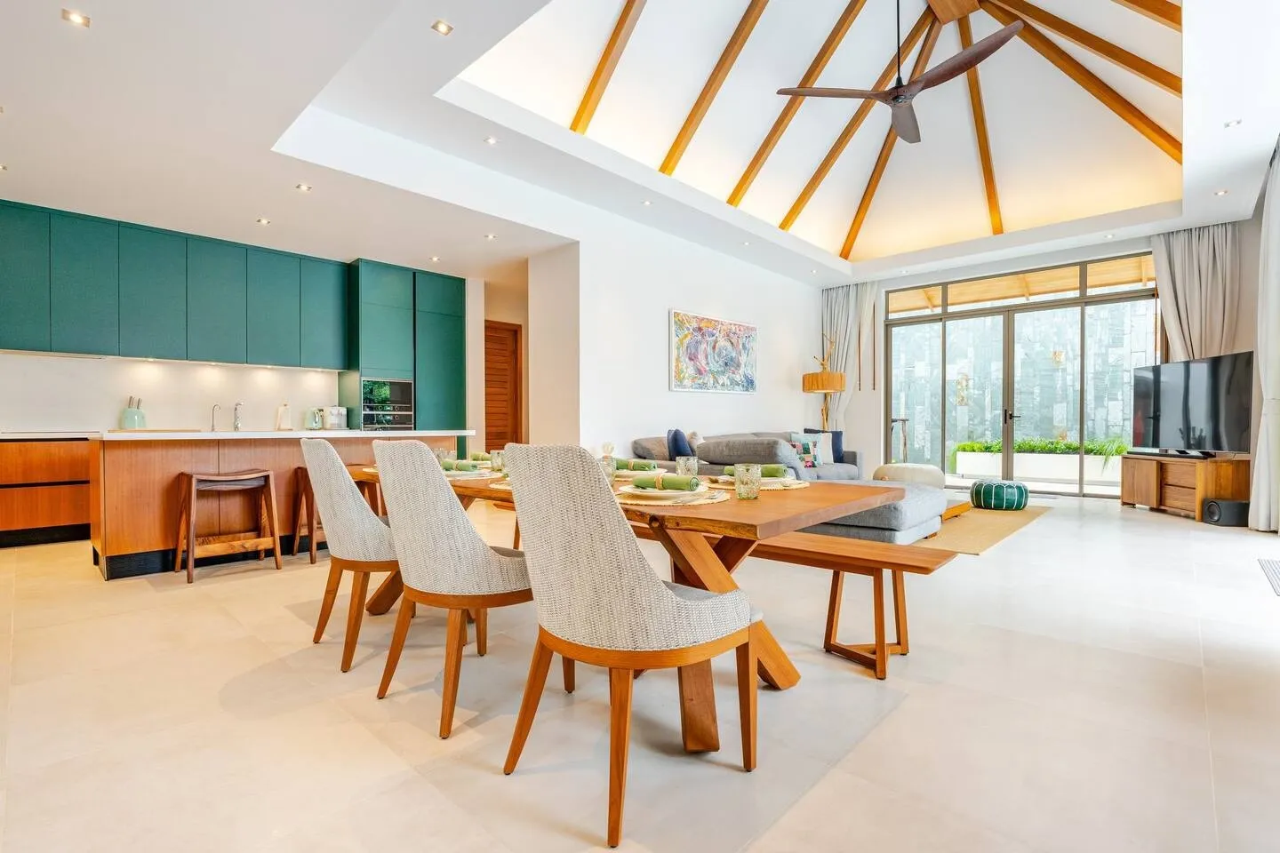 Property image - full photo 4