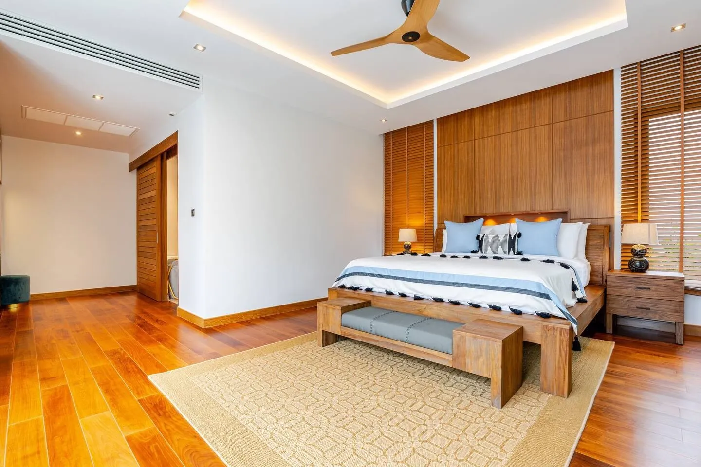 Property image - full photo 35