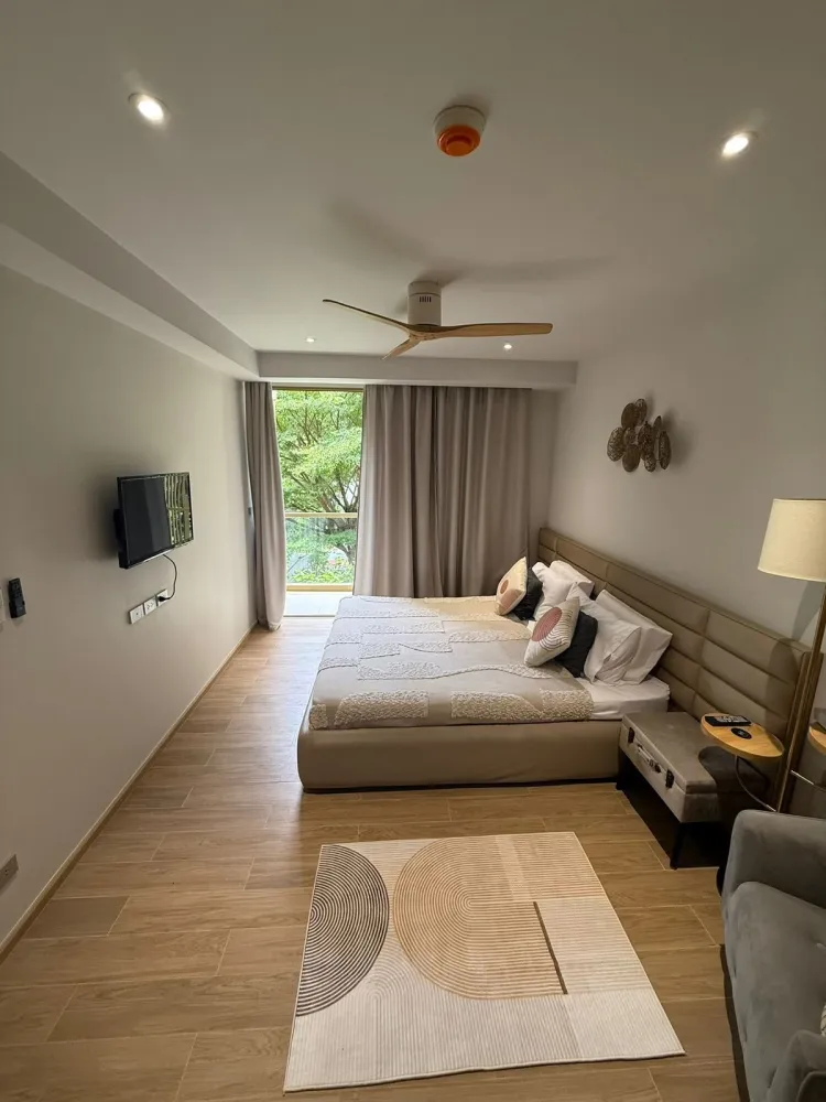 Property image - full photo 10