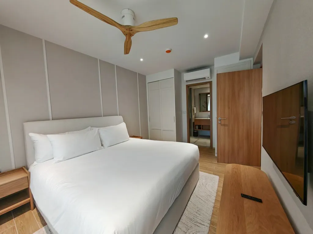 Property image - full photo 11