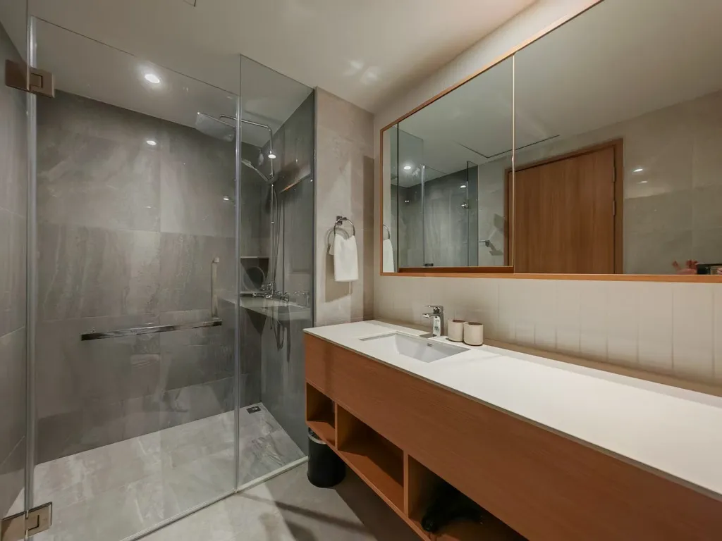 Property image - full photo 9